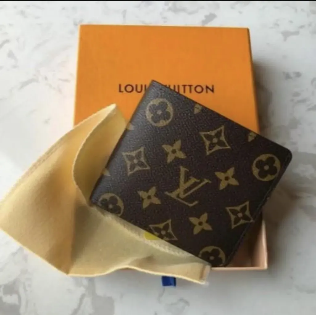 Billetera LV